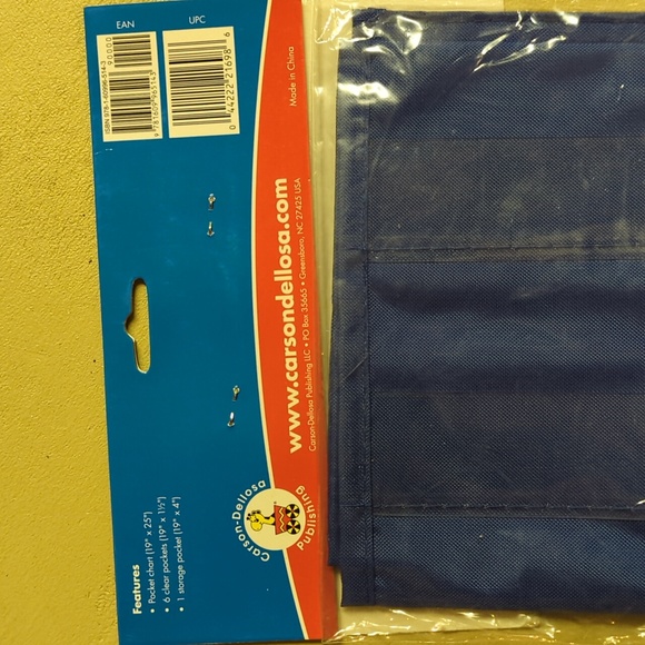 Carson-Dellosa Educational Pocket Chart with storage pocket - Picture 5 of 5